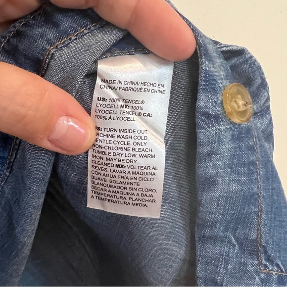 Chicos Touch Of Cool Denim Tunic size 0 - Picture 9 of 11